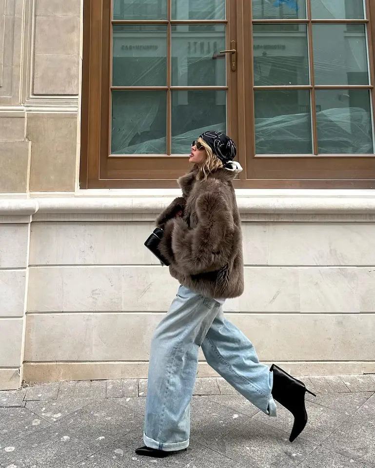 Solid Color Fur Short Jacket Women Fashion Stand Up Collar Single Breasted Loose Outerwear Lady Daily Highstreet Jackets 251110