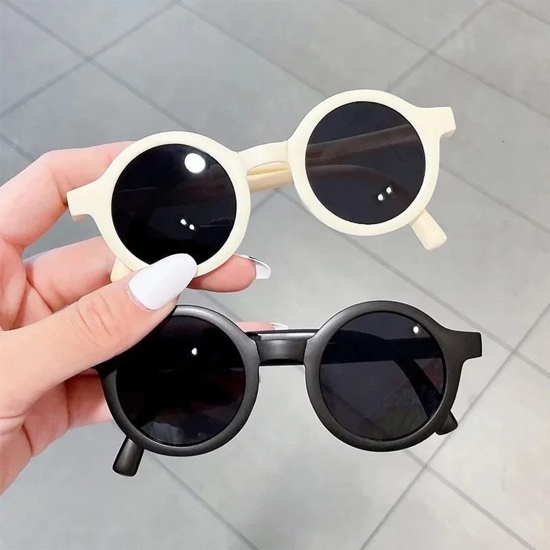 2PCS Korean style folding childrens sunglasses candy color small round frame summer shade with shell 250403