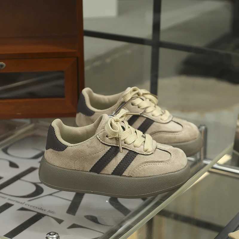 2025 New Children Winter Sneaker Foreign Style Fleece Thermal Board Shoes Girls Sports Shoes Soft Soled Cotton Casual ShoesT251110