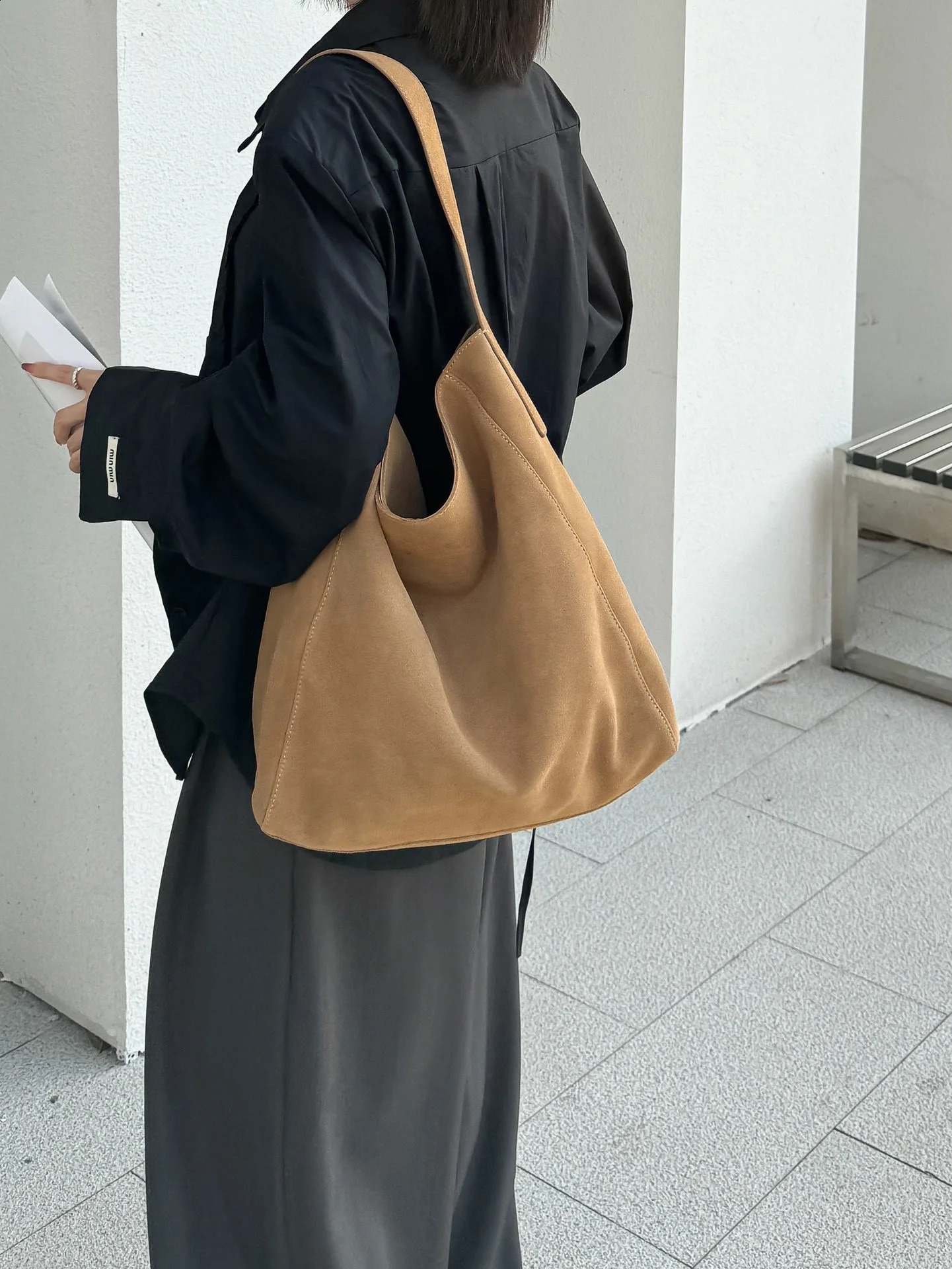 Customized for Individuals Large Capacity Winter Tote High Class Matte Suede Wool Women Handbag Coffee Kakhi Travel Shoulder Bag 251106