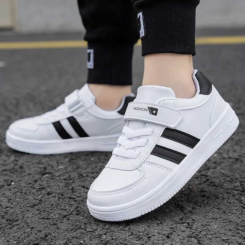 White Leather Classic Kids Casual Board Shoes with Fashion Black Stripes Boys Girls Non-Slip Sole Lightweight Sports SneakersT251110
