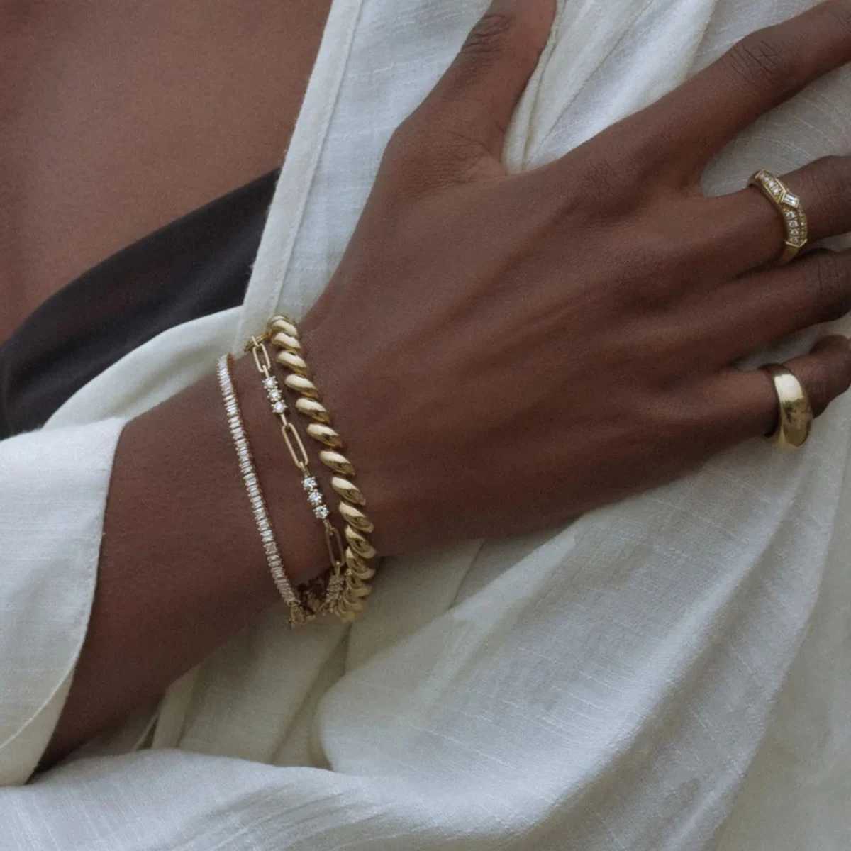 Uworld Minimalist 18K Gold Color Tennis Bracelet Cubic Zirconia Tennis Bracelet Dainty Bracelet Gift for HerT251110