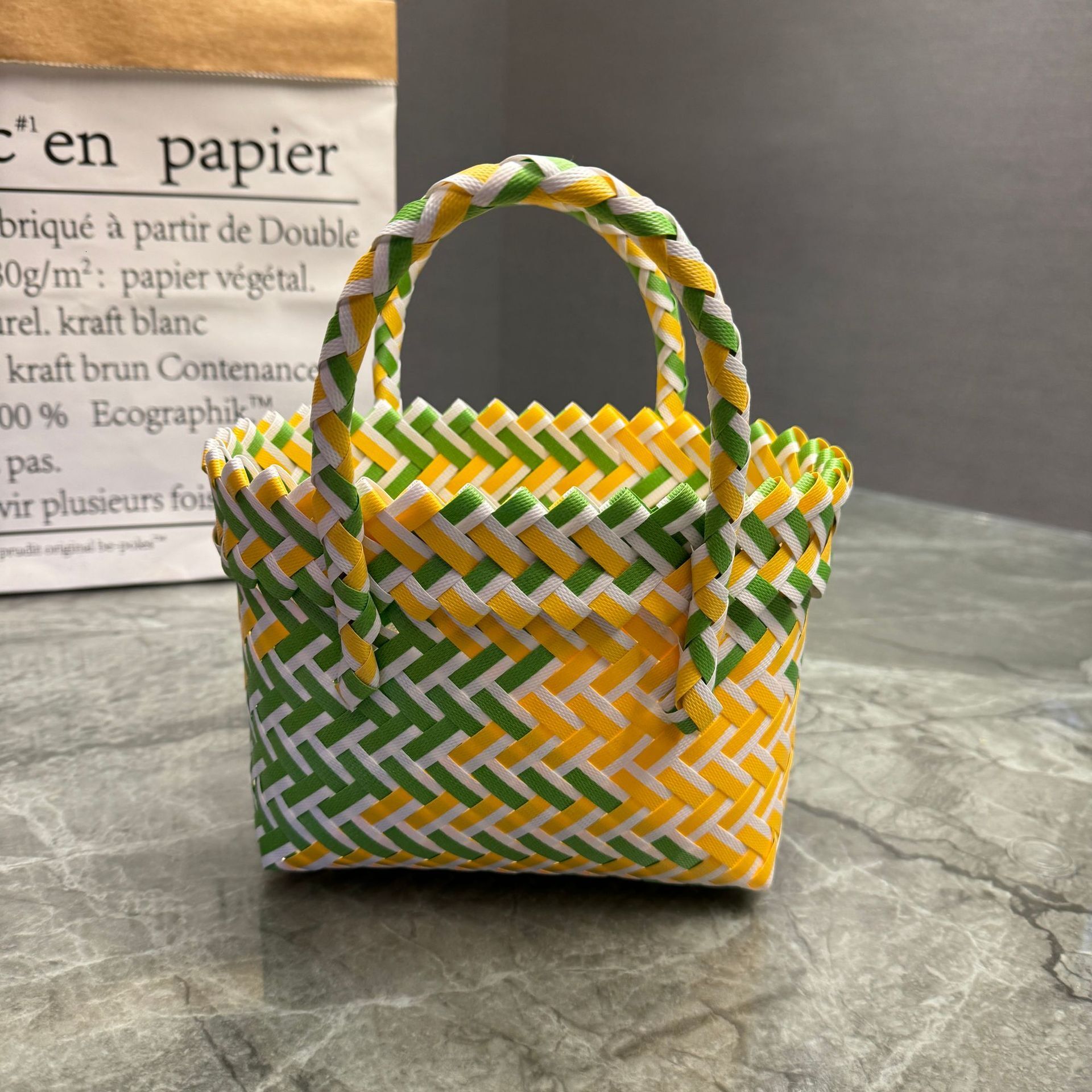 New Women's Designer Bag Handbag Woven Basket Souvenir Basket Beach Bag Women's Bag Outdoor Leisure Bag Multi Functional Bag