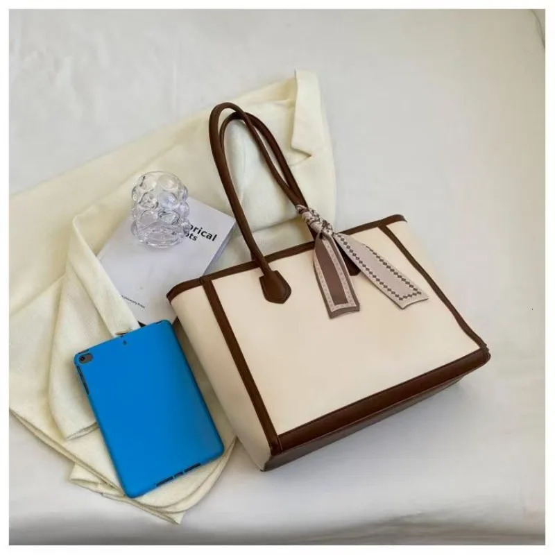 Large Capacity Handbags Summer New High-end Texture Commuter Big Bag Versatile Shoulder Tote Shopping Bag High Appearance Level R251110