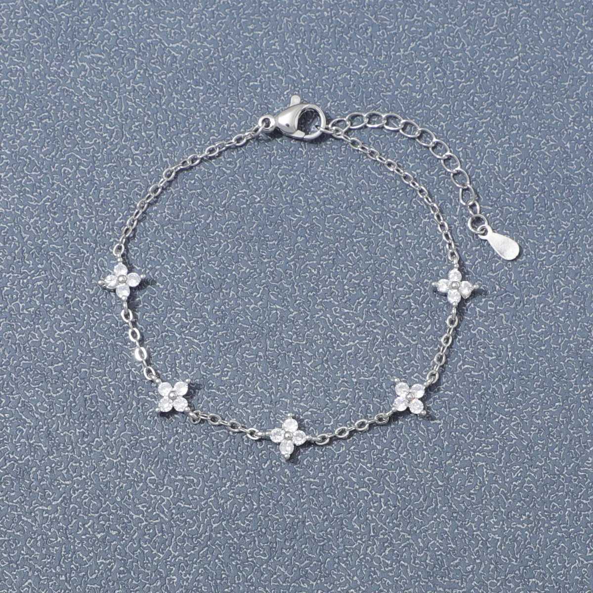 New Crystal Flower Stainless Steel Bracelets For Women Fashion Korean Style Adjustable Chain Bracelet Anniversary Jewelry GiftsT251110
