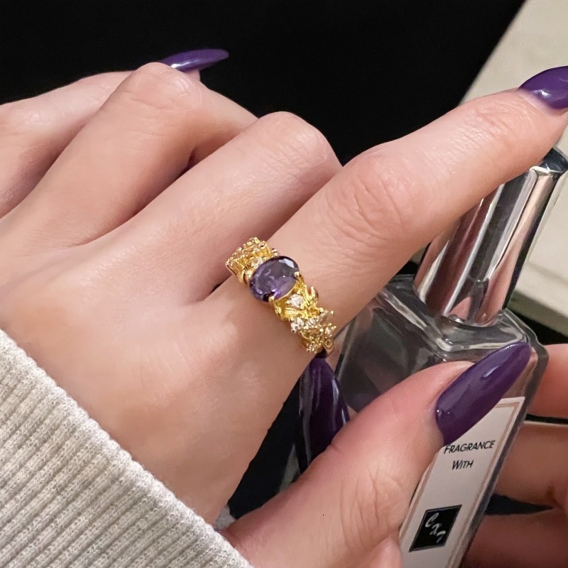 Designer Ring Gold Light Fashion Ring Luxury High-end Niche Accessories For Women New Nine Purple Fire Color Gemstone Zircon Vintage Brushed Open Ring
