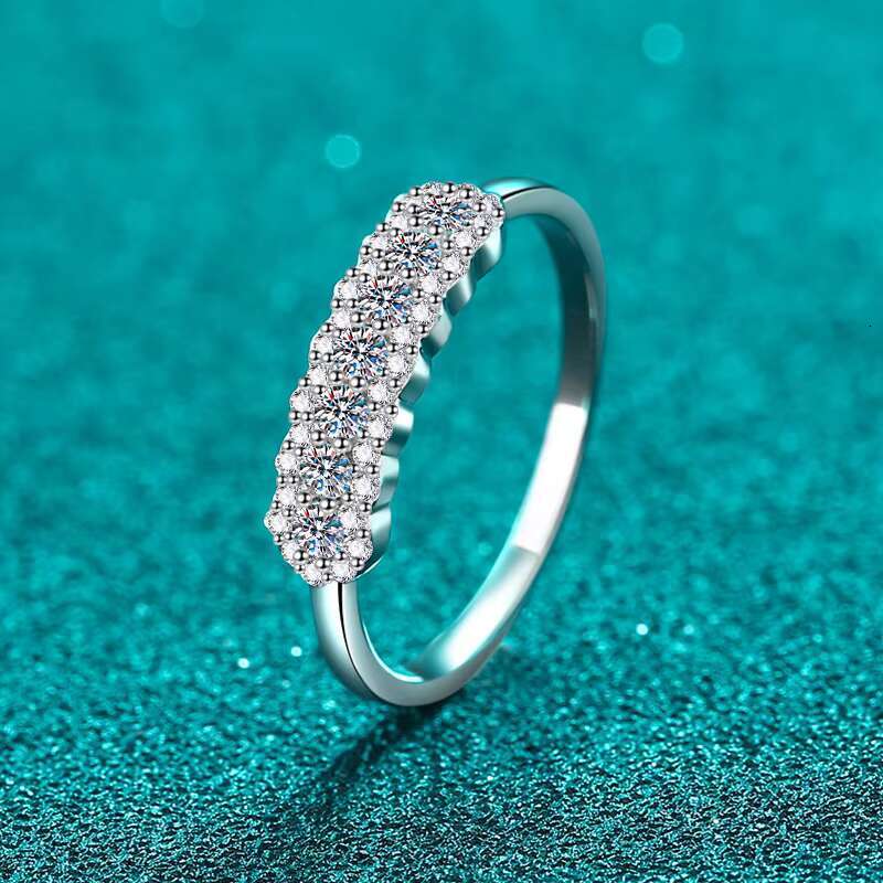 Light Luxury High Grade S925 Pure Silver Mosang Stone Womens Wedding Ring