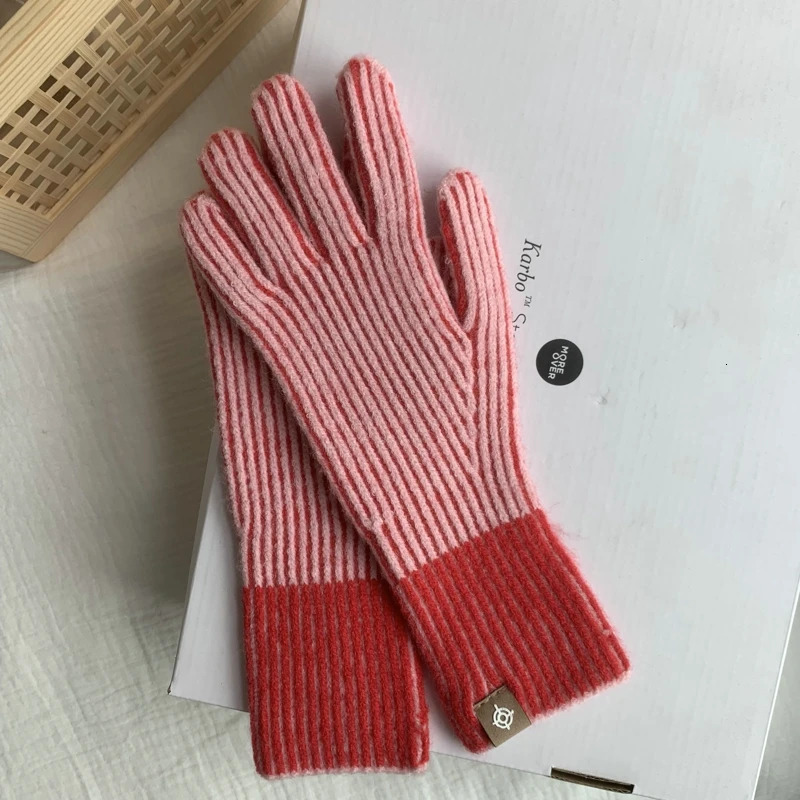 Winter Touch Screen Glove Thicken Warm Stripe Knitted Stretch Gloves Full Finger Outdoor two-tone Gloves For Women 251106