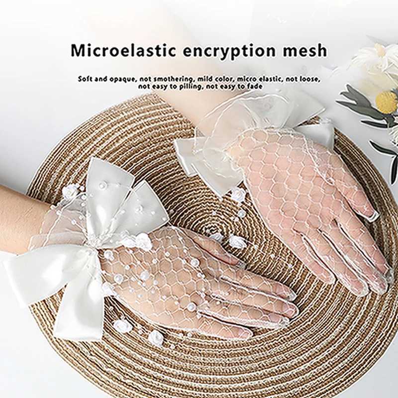 Elegant Satin Gloves with Delicate Embroidery and Rhinestone Accents for Prom Bridal Wedding Evening Party Dress Accessories L251110