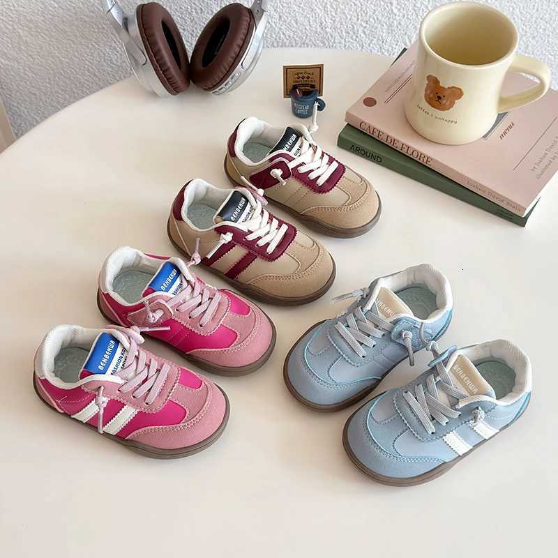 Childrens De Training Shoes 1-8 Years Old Blue Boys Girls Single Shoes Four Seasons Models Pink Soft Non-slip Kids Sneakers W251110
