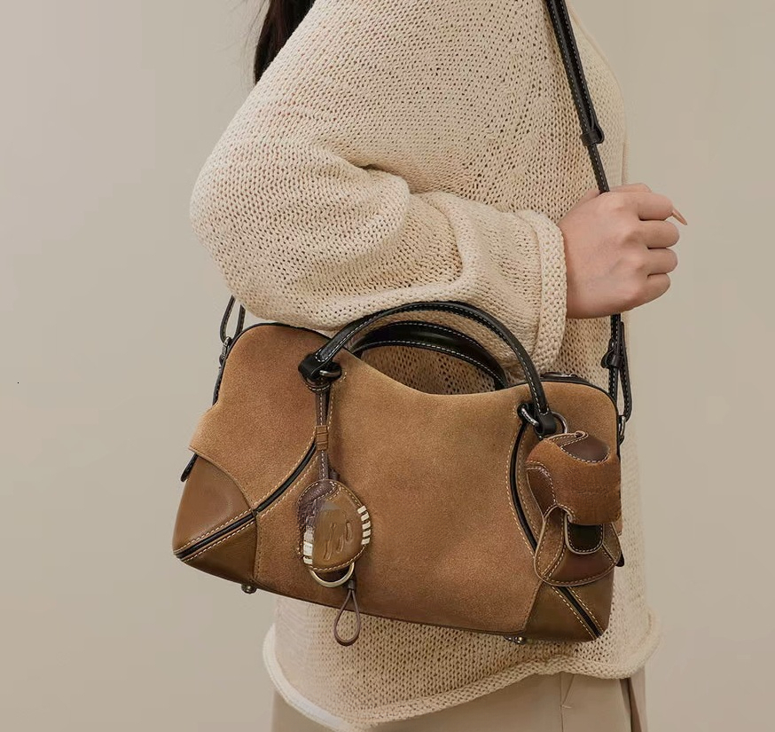 Fashion Trend Luxury Handbag Soft Leather Boston Bag Versatile Commuter Bag New Designer Bag Women's Crossbody Bag Women's Shoulder Bag