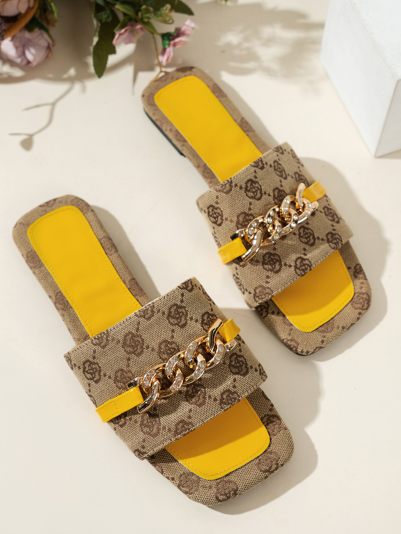 Free Shipping new slides designer Slippers for woman sandals flat fashion summer flower embroidery slipper outdoor Indoor shoes size 36-43 black