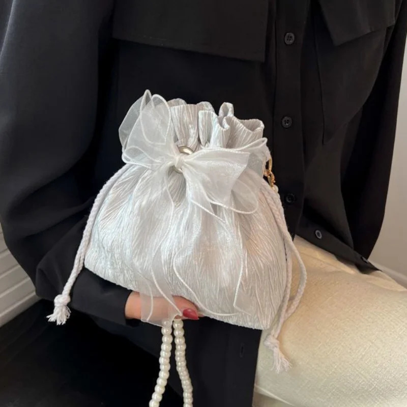 Chic Bowknot Canvas Crossbody Bag with Faux Pearl Chain - Versatile Stylish Bucket Shoulder Purse for Women 250407