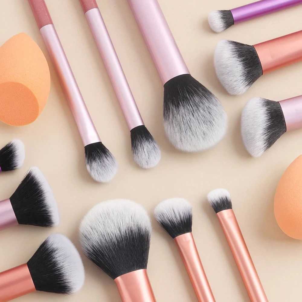 12pcs Makeup Brush Kit Soft Synthetic Hair Make Up Brushes Foundation Blush Eyeshadow Cosmetic Makeup Tools L251110