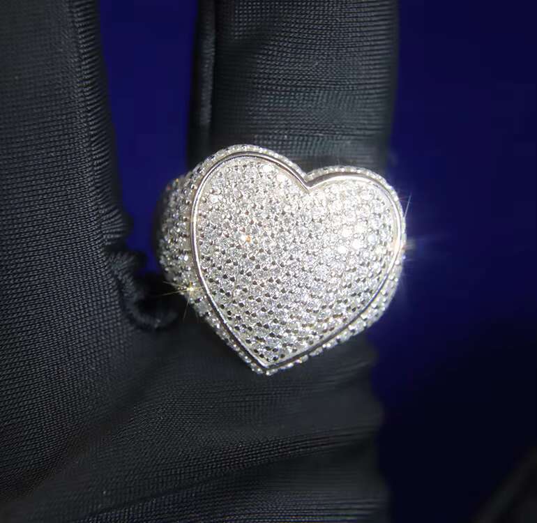 Custom Luxury Cuban Ring Full Ice Out Round Moissanite Diamond Ring Heart Shape Mens Rapper Hip Hop Ring