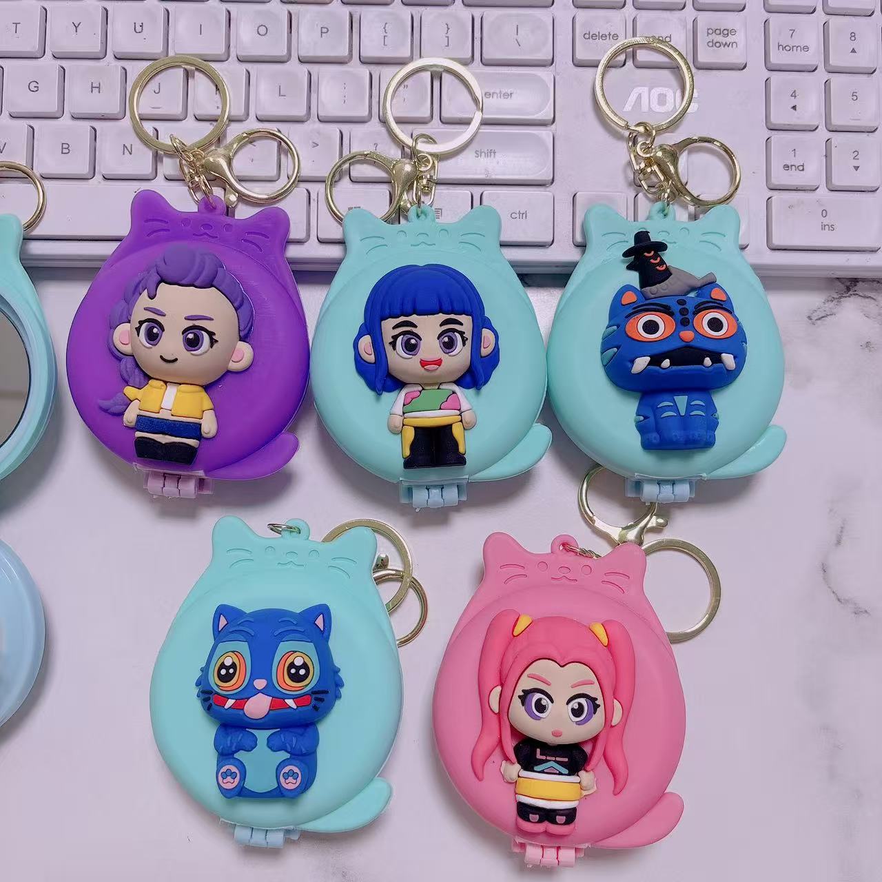 Custom Kpop Demon Hunters Small Round Makeup Mirror Keychains Compact Mirror Keychain Rotating Folding Mirror Keyring