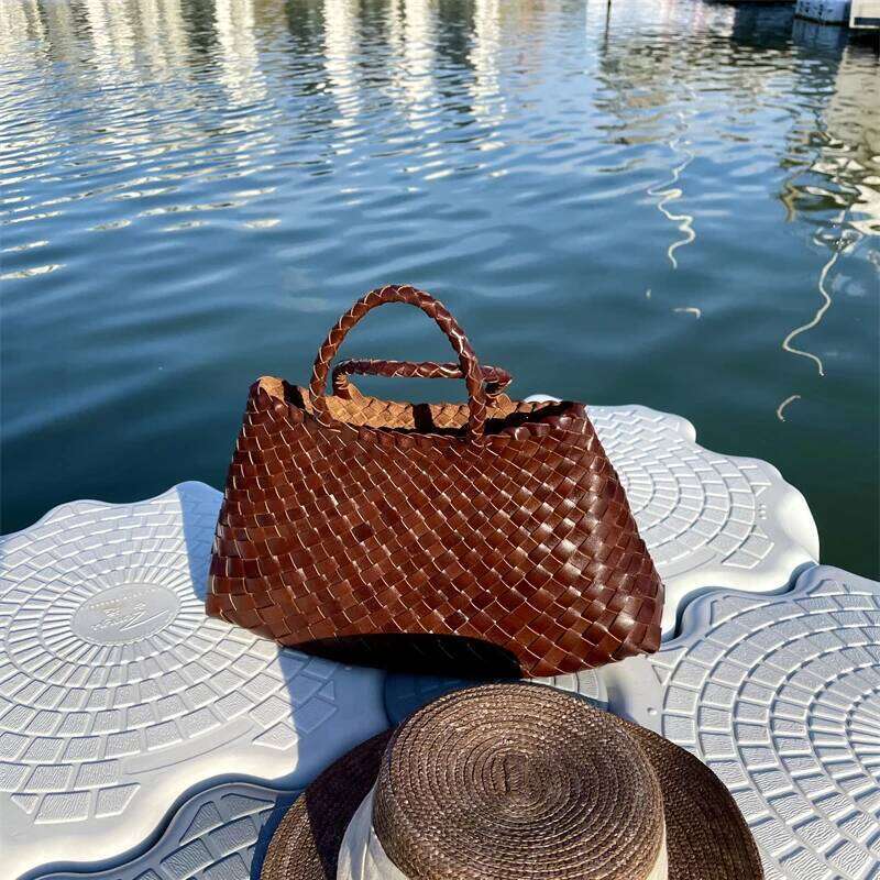 Genuine Leather French Hand-Woven New Niche Design Top Layer Cowhide Vintage Vegetable Basket Bag Fashion Lady Handbag St251110