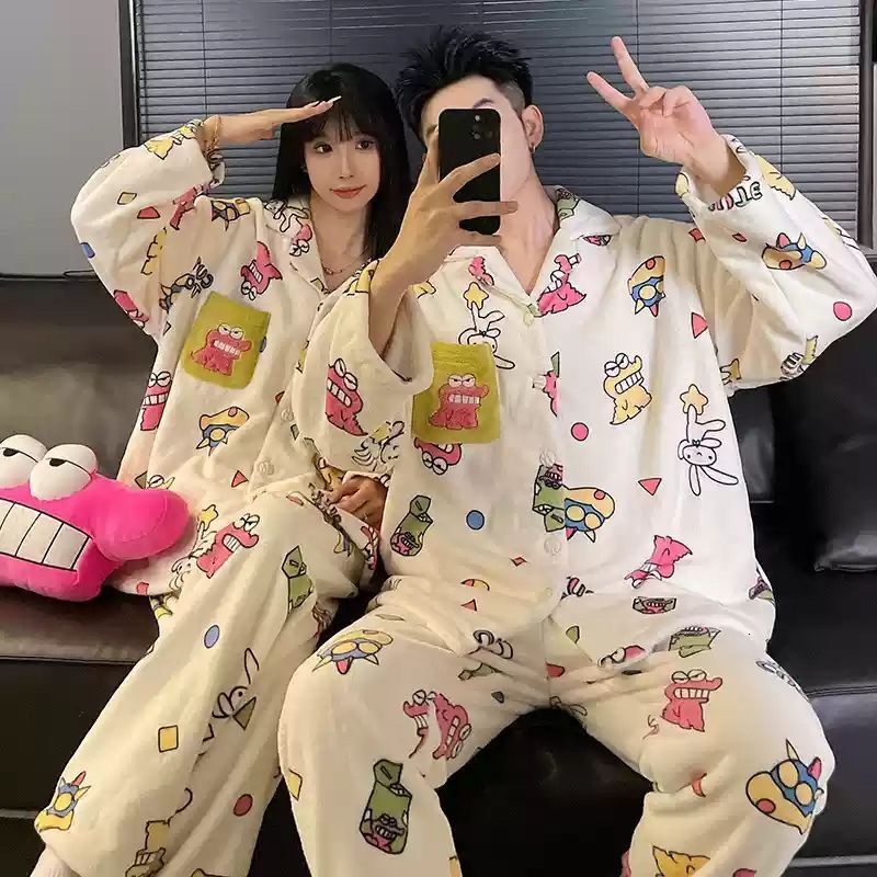 Coral fleece couple pajamas for women in autumn and winter, with thickened fleece for men. Designer can wear cartoon home suit set outside