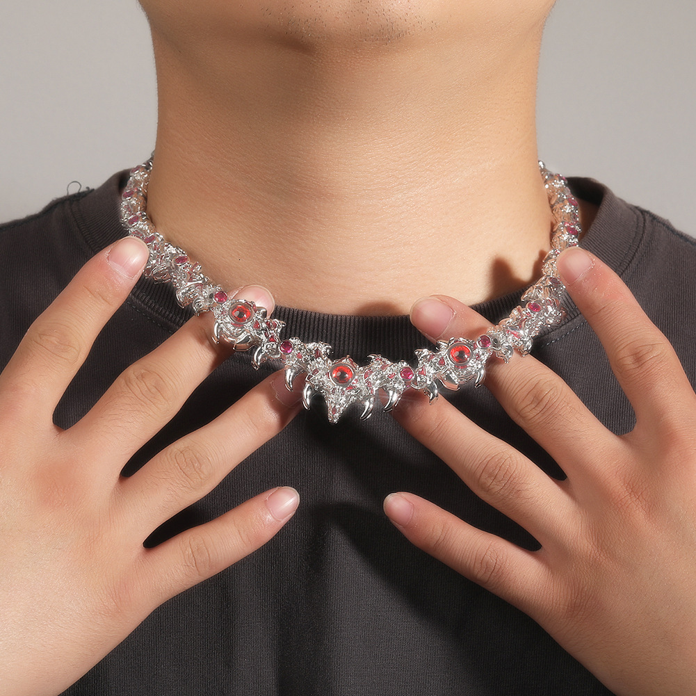 Hip hop Moissanite chain spikes parasitizing red eyes thorns inlaid with diamonds hip-hop necklace accessories mens niche design trendy