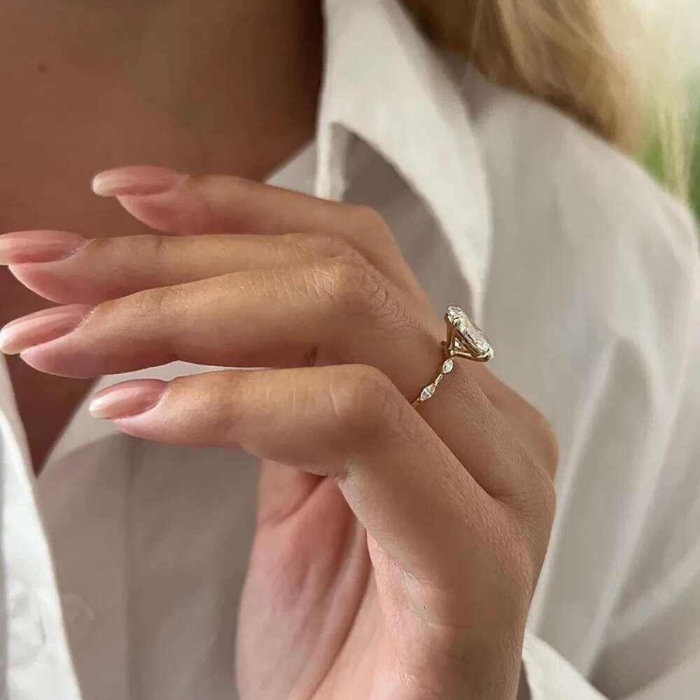 Oval Cut 2CT E Color VS1 14K 18K Yellow Gold Lab Grown Diamond Engagement Wedding Ring CVD HPHT Lab diamond With IGI Certificate
