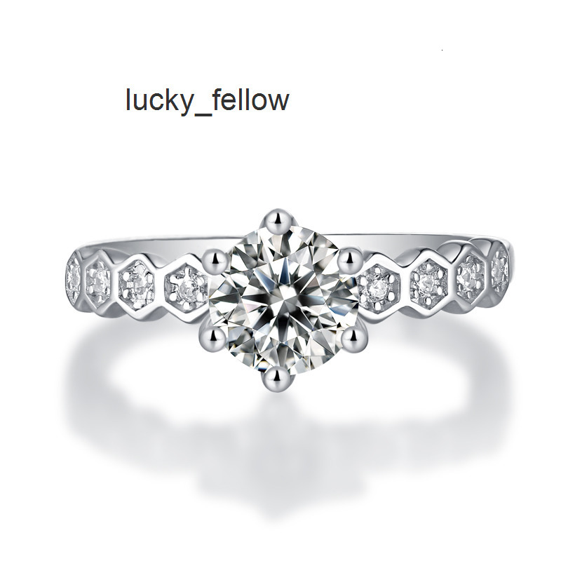 Fashion Jewelry Real 14 Karat Gold Moissanite Diamond Ring