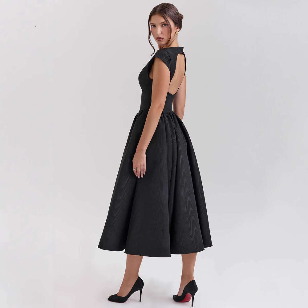 European American spring and summer backless round neck sleeveless vest skirt women's French niche medium long dress solid color 2025 new casual 