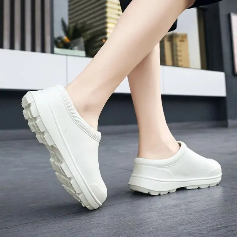 Oil-proof Womens chef shoes Non-slip mens safety shoes Soft waterproof work shoes Womens sandals Spring and autumn rain boots 250402