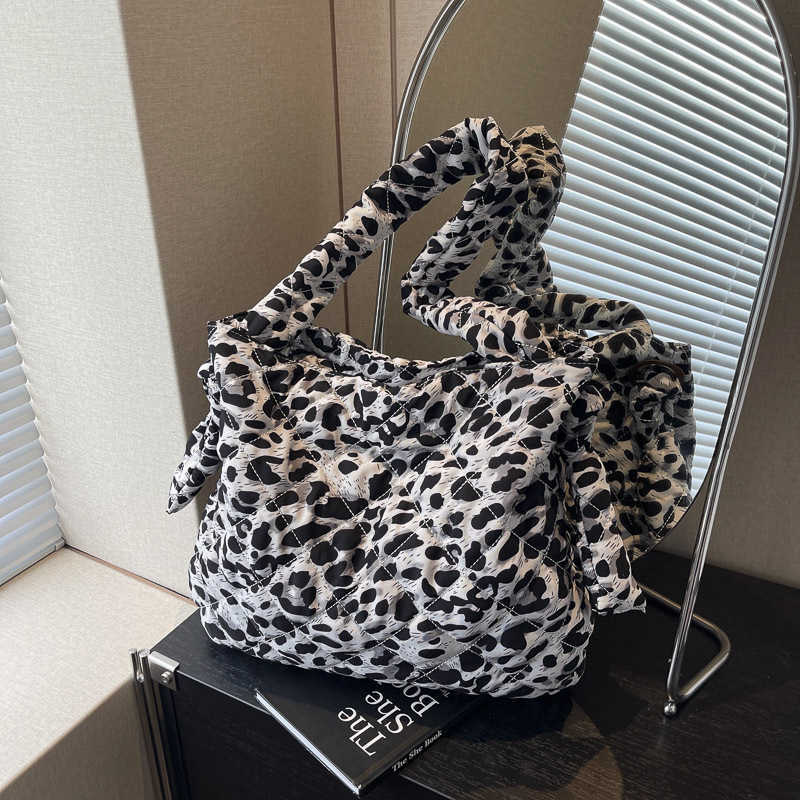Fashion Quilted Leopard Print Bag Women's Bag New Autumn Winter Large Capacity Crossbody Bag Commuter Shoulder Underarm Tote Bag