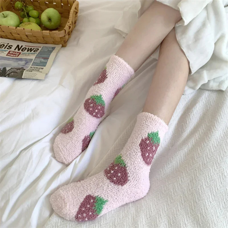 Japanese Kawaii Cute Socks Autumn Winter Thicken Warm Soft Plush Women Socks Coral Fleece Thermal Homewear Floor Sleeping Socks 251106