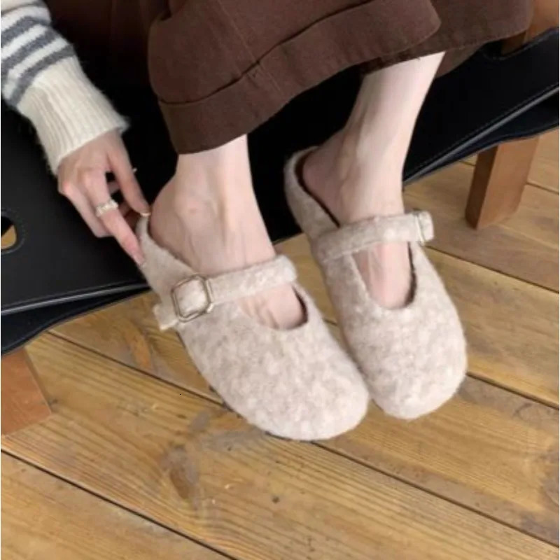 Big Size 43 Women Lambswool Slippers Winter Sheep Fur Shoes Ladies Flat Cotton Slides Home Pantuflas Daily Slip On Furry Mules 251107
