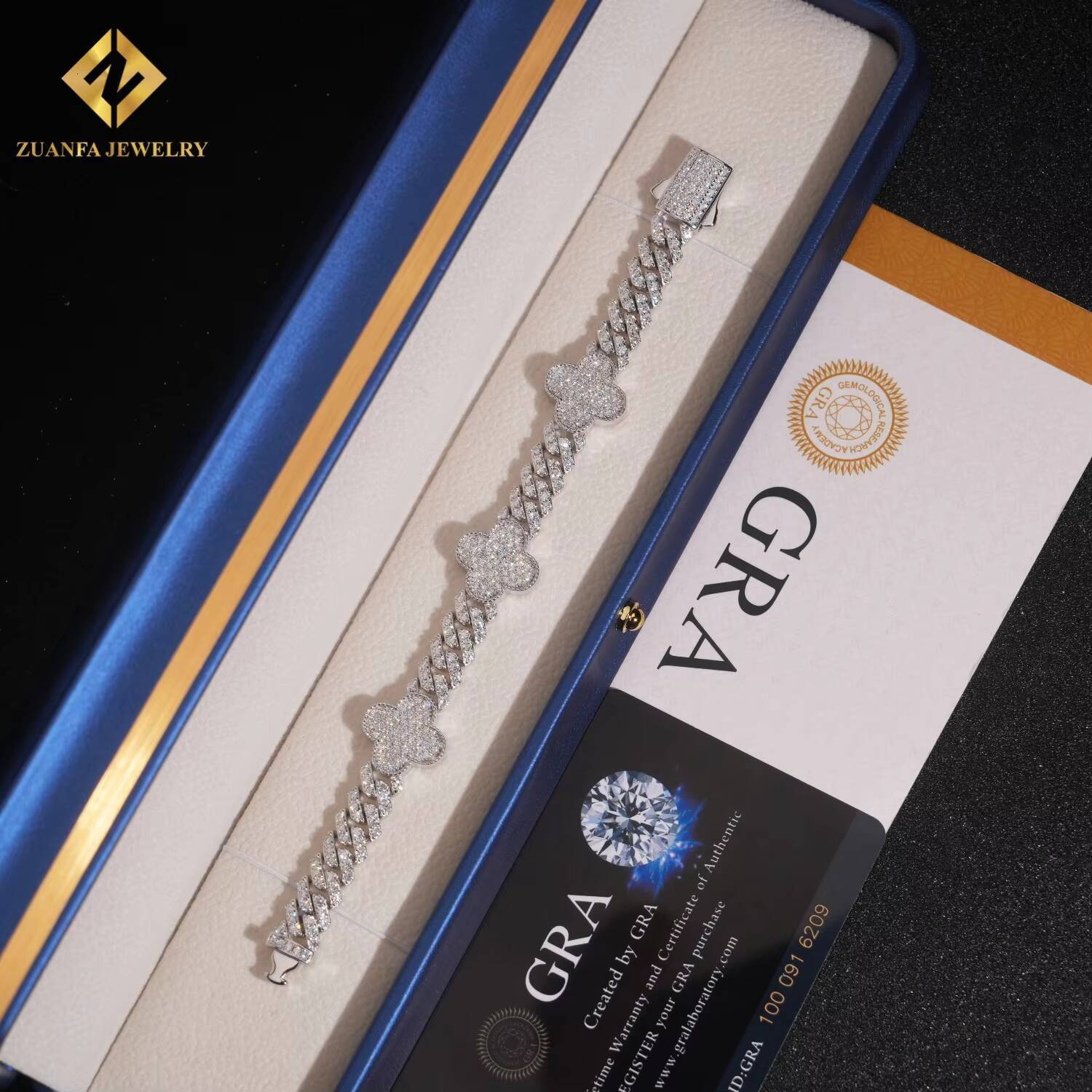 Iced Out Jewelry 925 Sterling Silvrr Lucky Clover Four-Leaf Flower Bangle Bracelets Diamond Vvs Moissanite Luxury Fashion