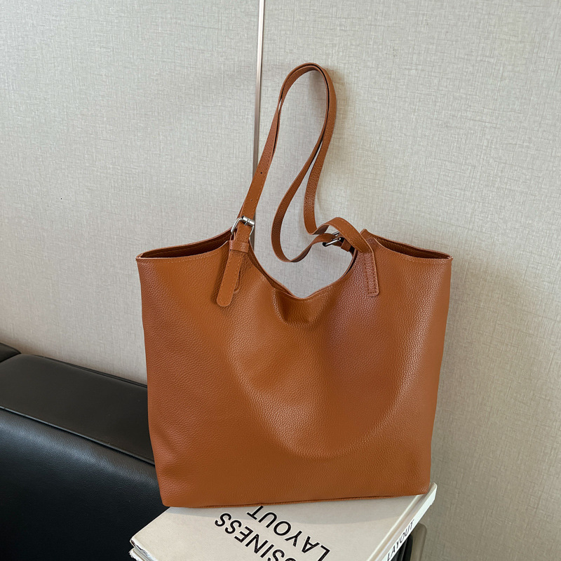 Cross-Border New Solid Color Single Shoulder Fashion Large Capacity Tote Retro Trend Commuter Women's Bag Wholesale
