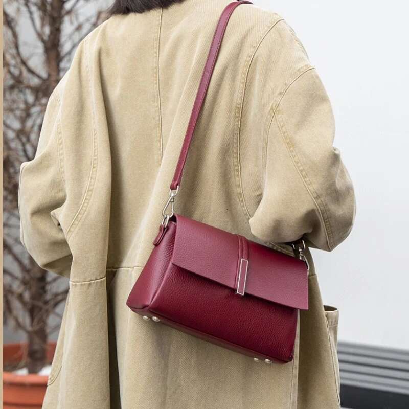 Natural Cow Leather Shoulder Bag - Chic & Versatile Commuting Crossbody, Small Square Underarm Handbag For Women