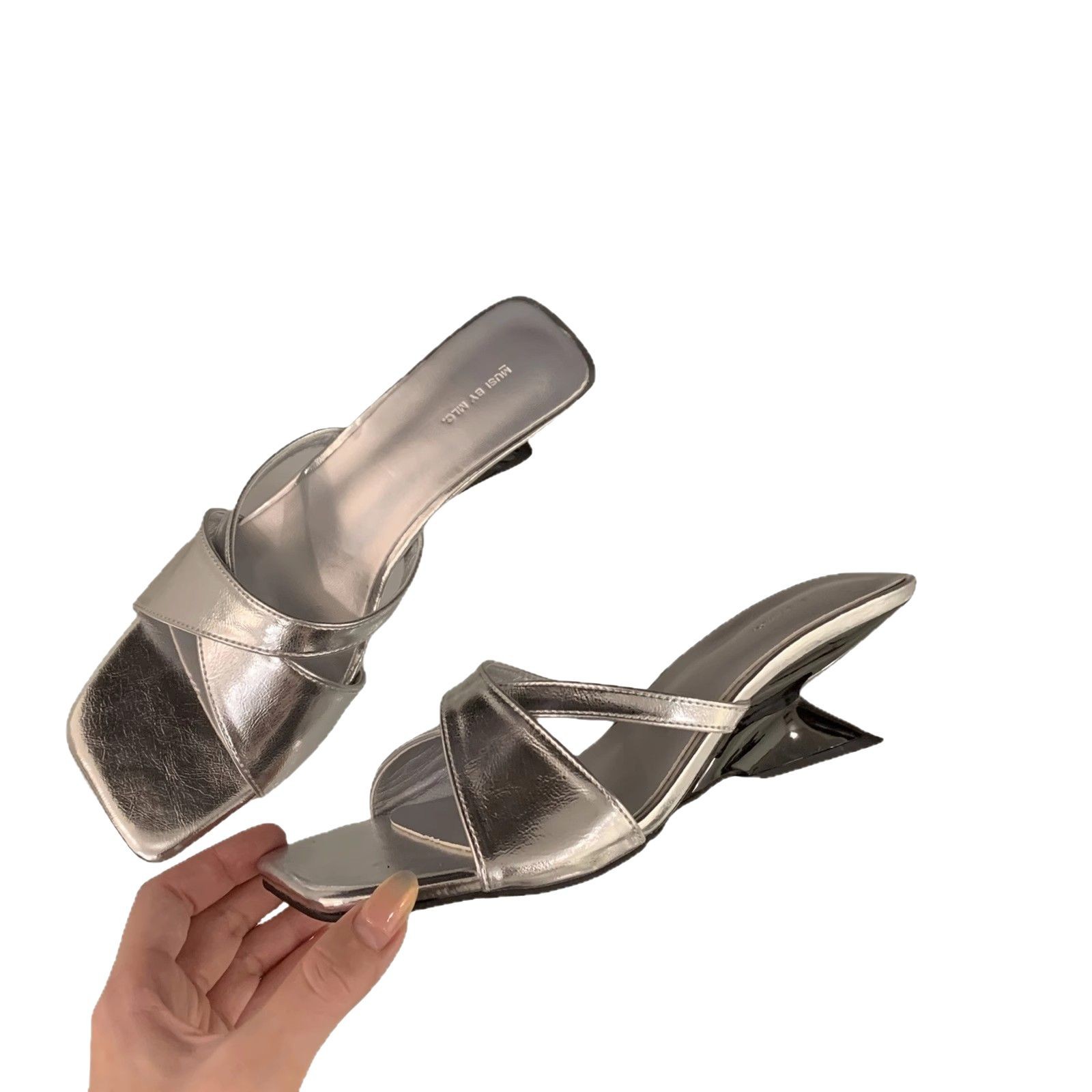 New free shipping designer for womens flat slippers black sliver green beige Summer Fashionable high-end wedge heel high-heeled sandals