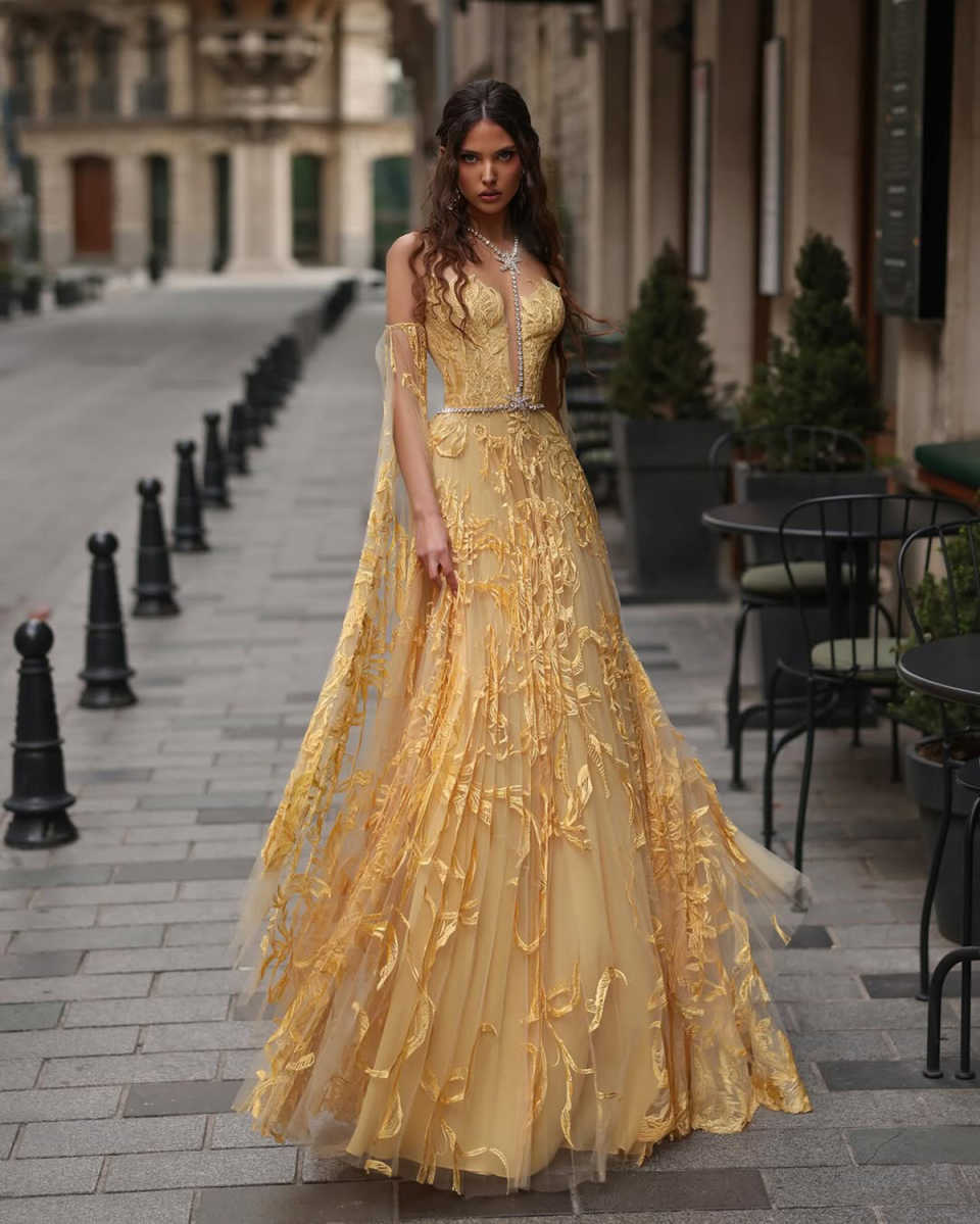 Elegant A-Line Prom Gown O-Neck Evening Dress Beads Party Prom Dress 3D-Lace Sexy Bridal Gowns vestido de novia Size Customized Robes De Mariee L25101