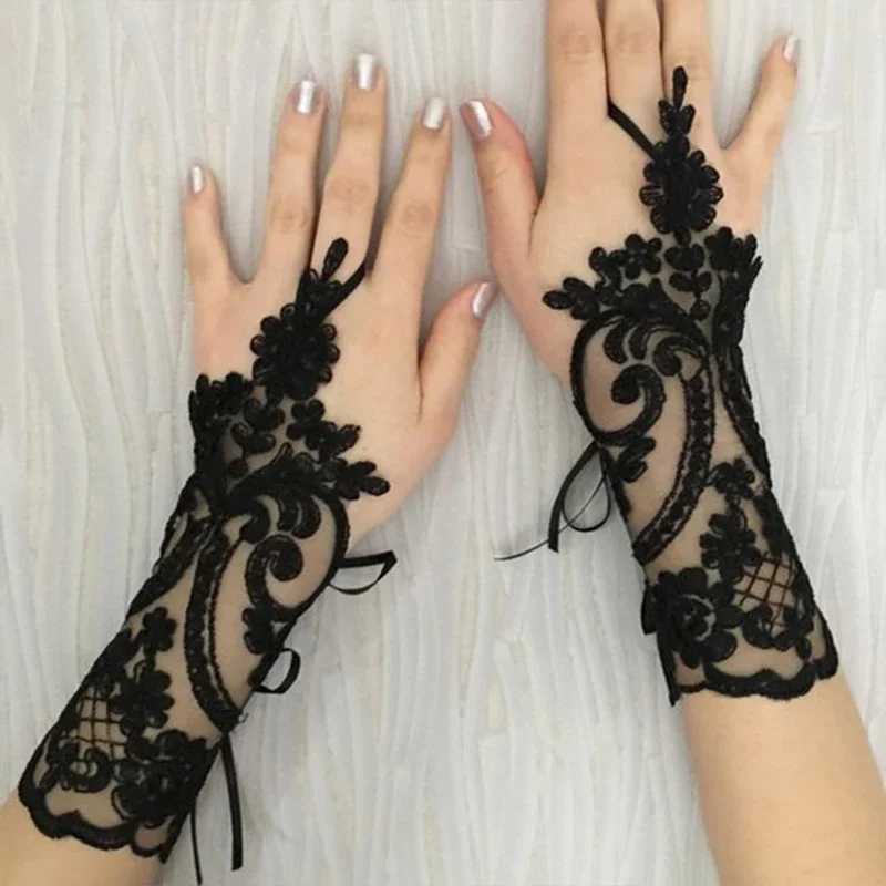 Women Wedding Fingerless Gloves Lace White Black High Quality Wedding Gloves Mittens Accessory Girl Party Sexy Gloves Guante L251110