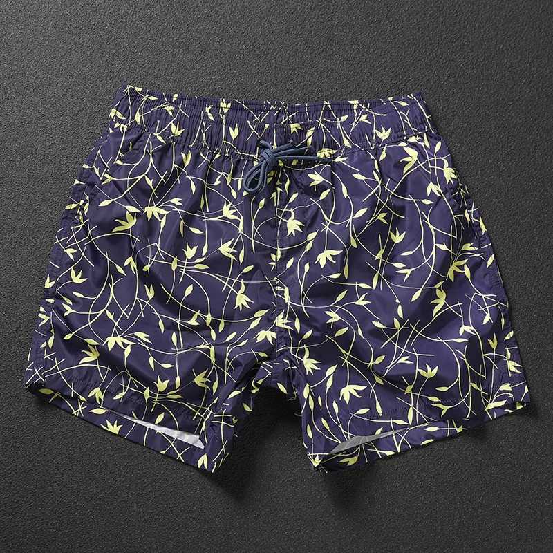 Summer shorts mens personalized red Paro print beach underwear dry sports casual shorts mens trendy brand breathable X250410