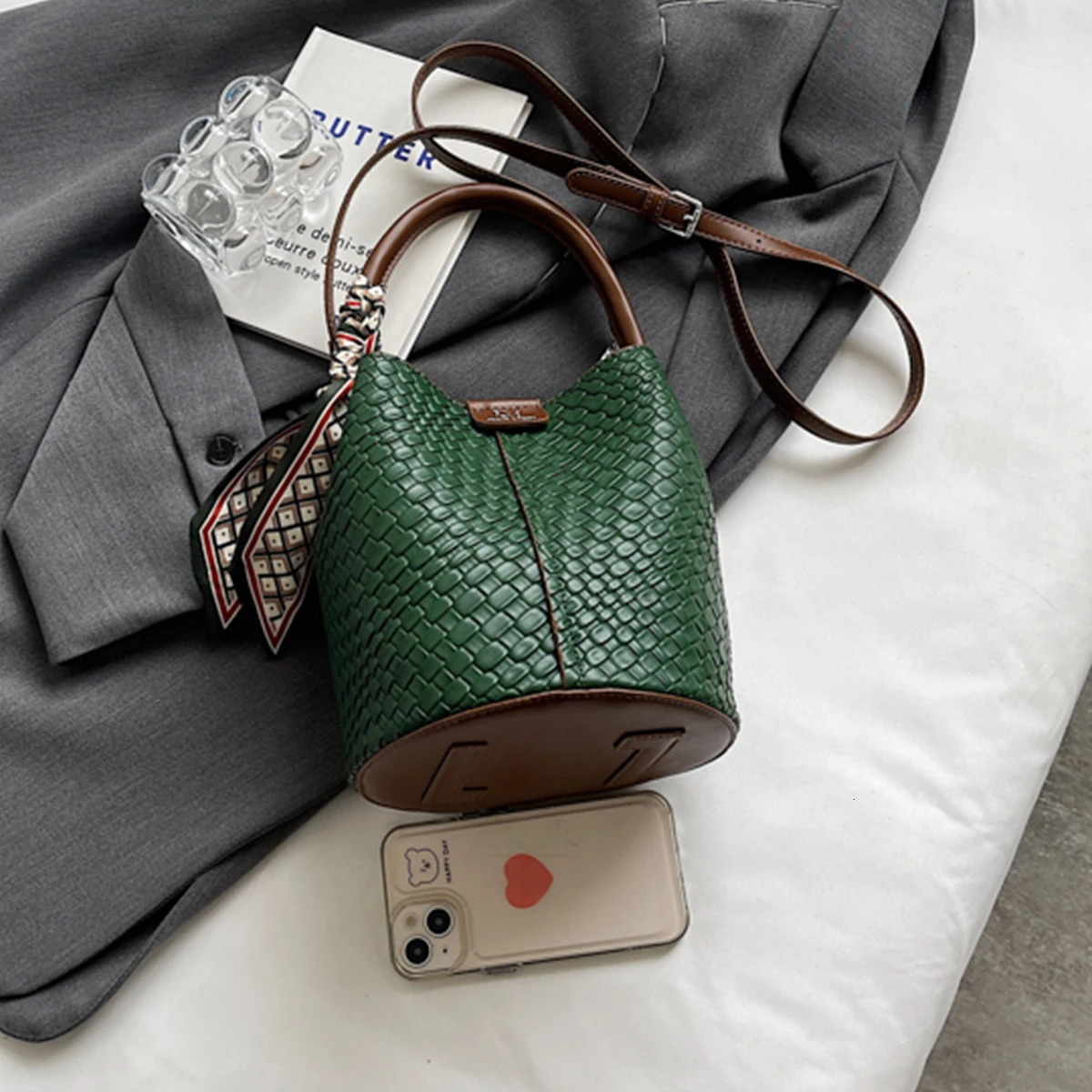 Classic Woven Texture Bucket Bag for Women Quilted PU Leather Large Capacity Magnetic Snap Crossbody Bag for Daily Commute R251110