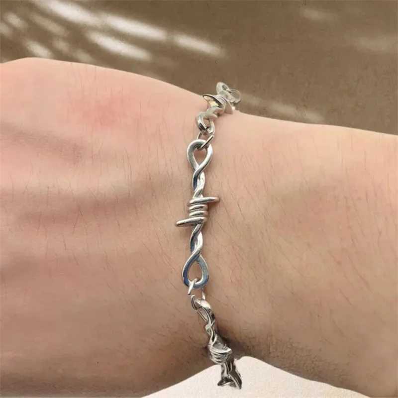 Small Wire Brambles Iron Unisex Choker Bracelet Women Hip-hop Gothic Punk Style Barbed Wire Little Thorns Bracelet Choker GiftsT251110