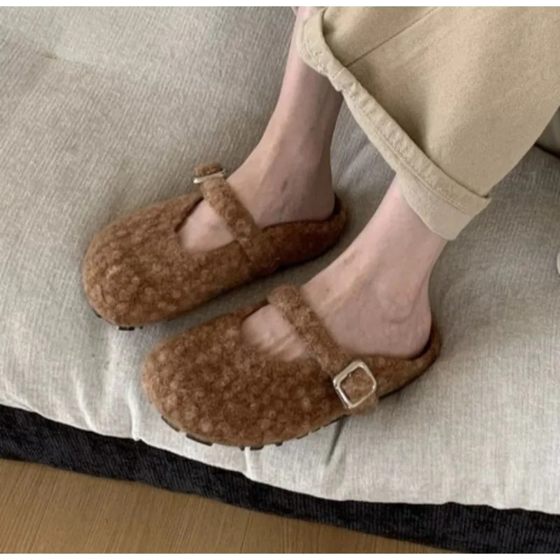 Big Size 43 Women Lambswool Slippers Winter Sheep Fur Shoes Ladies Flat Cotton Slides Home Pantuflas Daily Slip On Furry Mules 251107