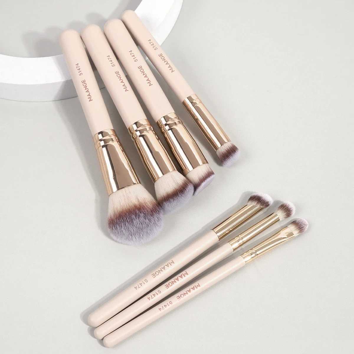 MAANGE 7pcs/set Makeup Brushes for Cosmetic Foundation Powder Concealer Blush Brush Blending Soft Bristles Beauty Tools L251110