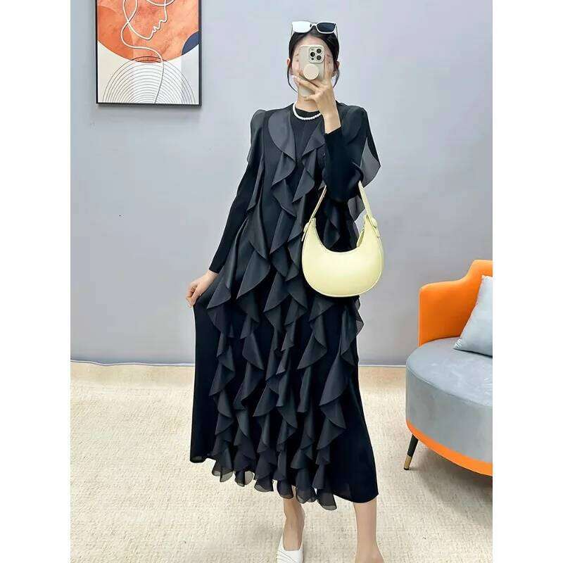 Miyake For Women's Fall 2024 New Design Sense Round Neck Solid Color Casual High End Pleated Long Dress