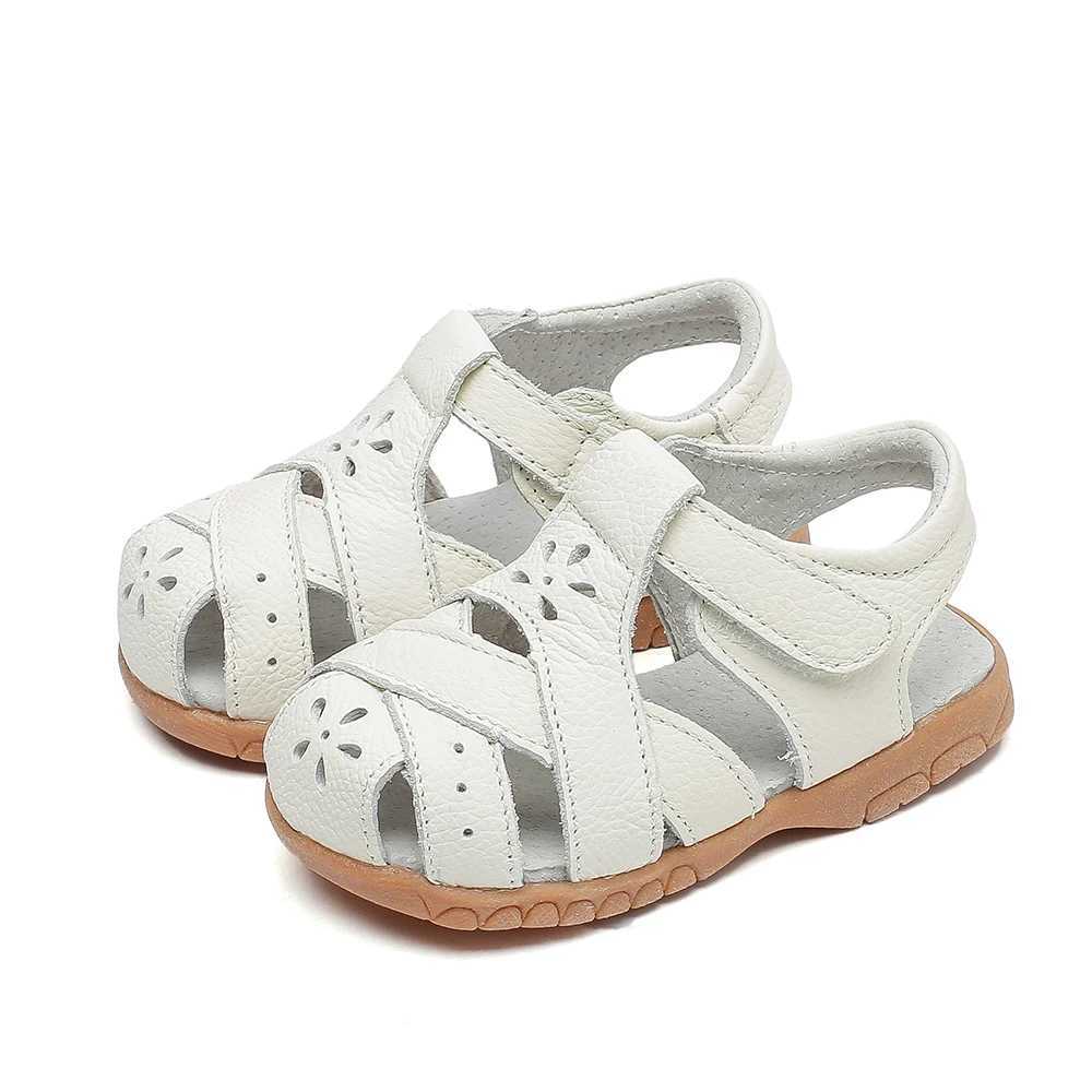 Leather soft closed toe cutting childrens girls sandals flat bottomed childrens summer shoes Z250410