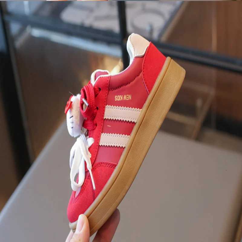 Childrens Sports Shoes 2025 Spring And Autumn New Girls Cartoon Retro Casual Shoes Fashionable And Stylish Red Board ShoesT251110