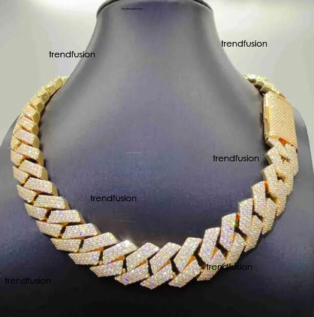 Custom Hop Mossanite Necklace Jewelry VVS Hip hop Sterg Sier Def 20Mm Dia Moissanite 14K Rose Plated Pendant Cuban k Chain