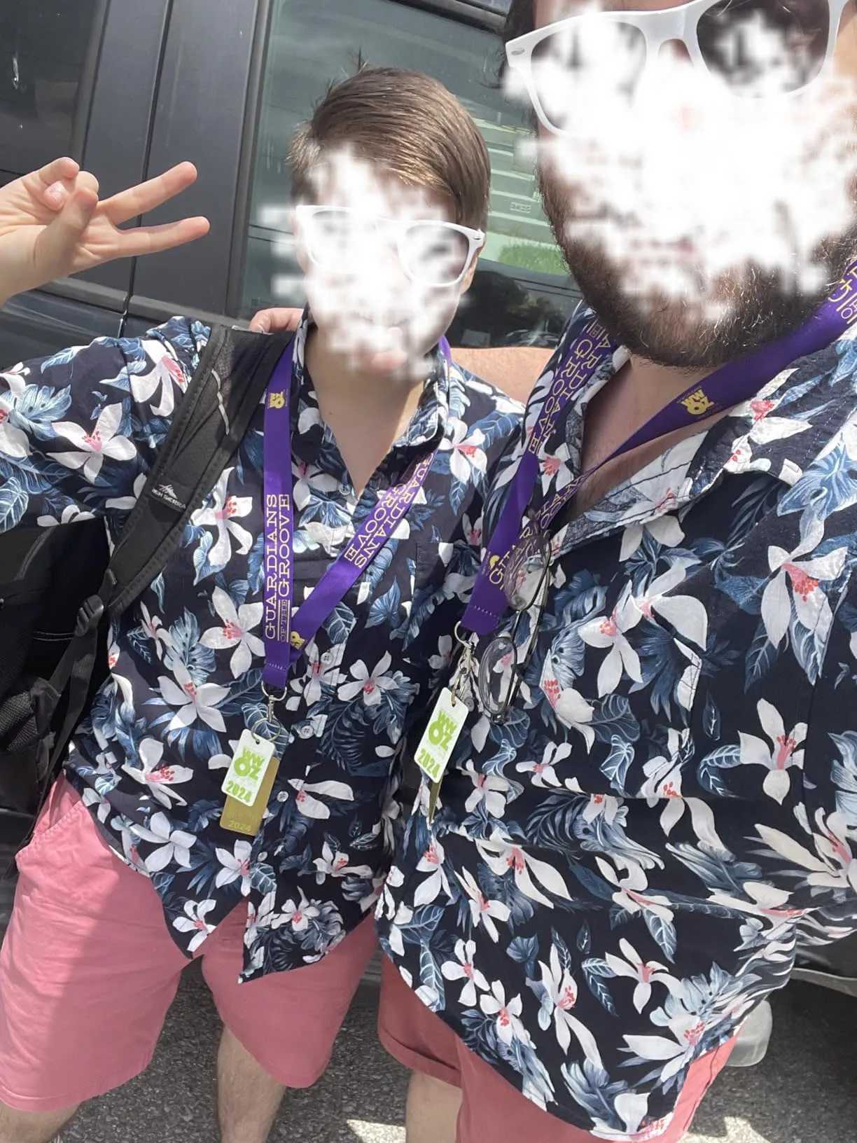 Summer mens Hawaiian shirt couple clothing mens casual clothing floral shirt tropical beach shirt mens short sleeved button X250410