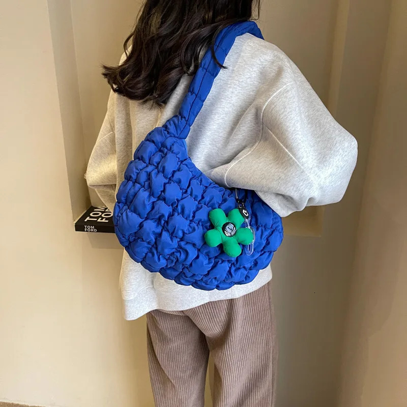 Womens bag Korean version sweet girl style shoulder fashionable casual bubble dumpling folding cloud Exquisite 250401