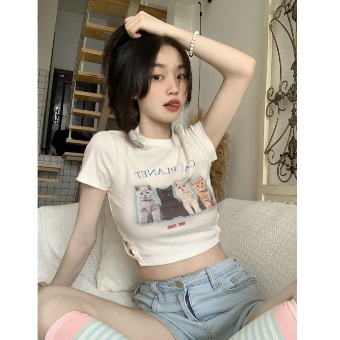 2025S Designer Women S T Shirt Cat Print Slim Fit White Sleeved T Shirt For Women In Summer Sweet And Spicy With Exposed Navel Short Student Base Top 
