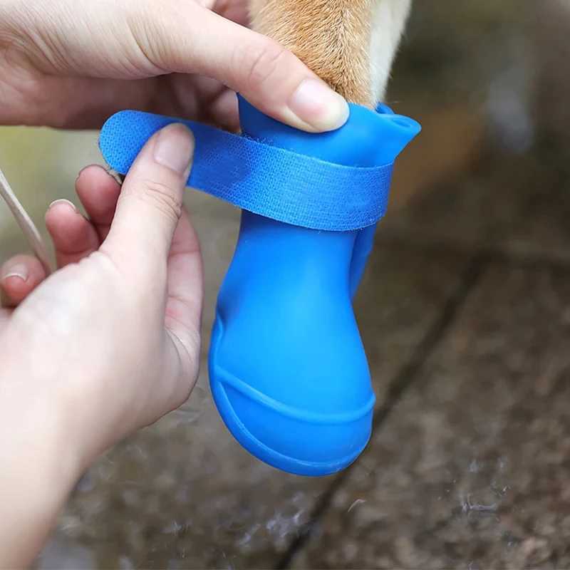 New Arrival 4 pieces of waterproof and anti slip rubber boots for pets suitable for small medium and large dogs cats outdoor shoes dog ankle boots and