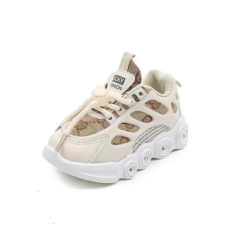 Childrens LED flashing shoes 2025 new model for boys and girls soft soled non slip sports shoes luminous casual walking shoes W251110